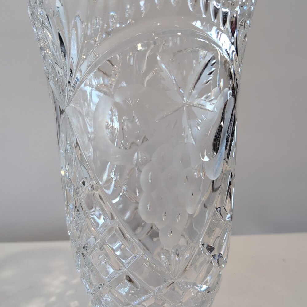 Fifth Ave Crystal Handcut Vase Full Lead Crystal Made In Poland 8.5" Tall. 5th - Picture 5 of 7